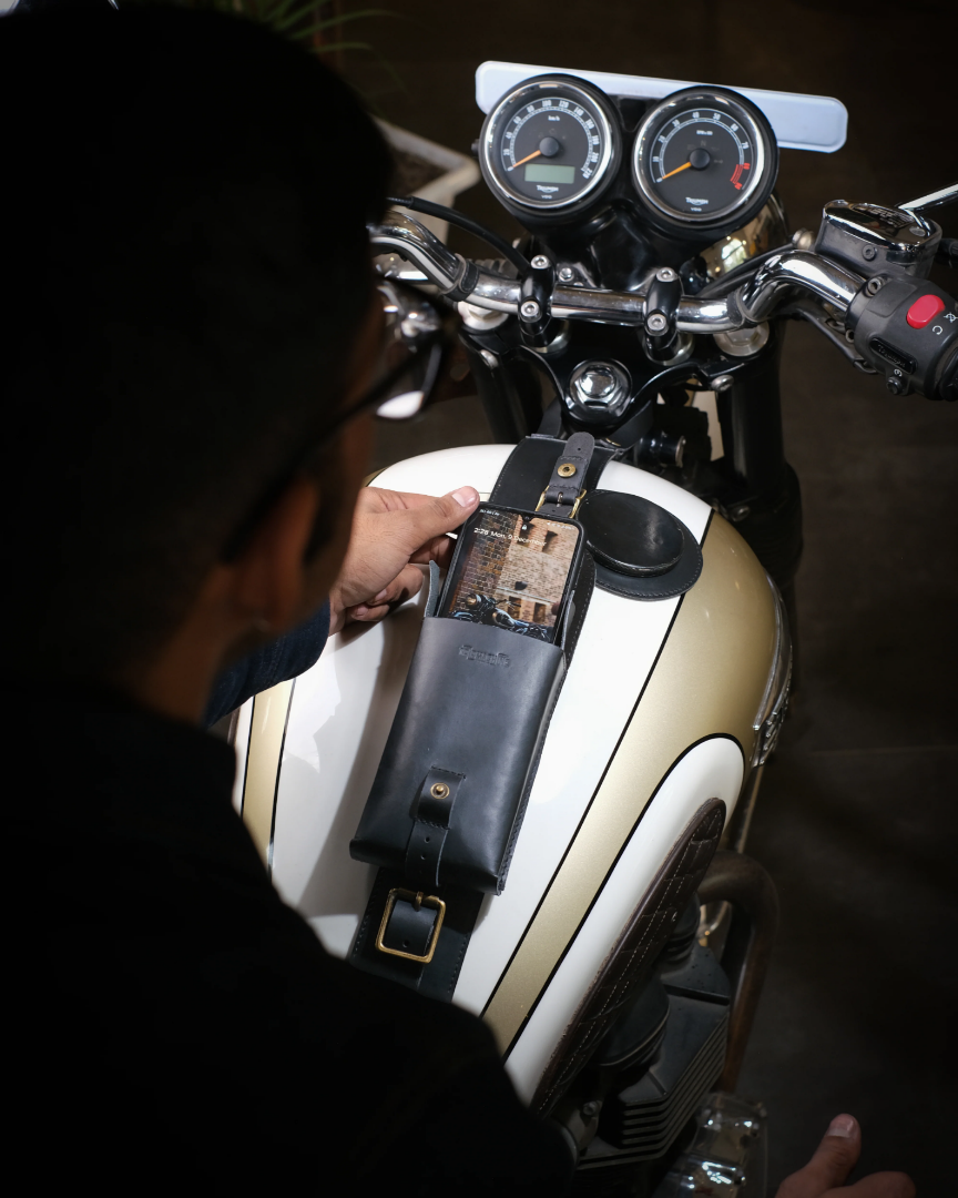 Picture of  Trip Machine - Leather Tank strap with Pouch - Black 